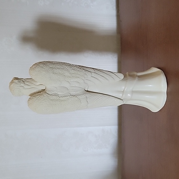 Angel playing a harp - Picture 3 of 4